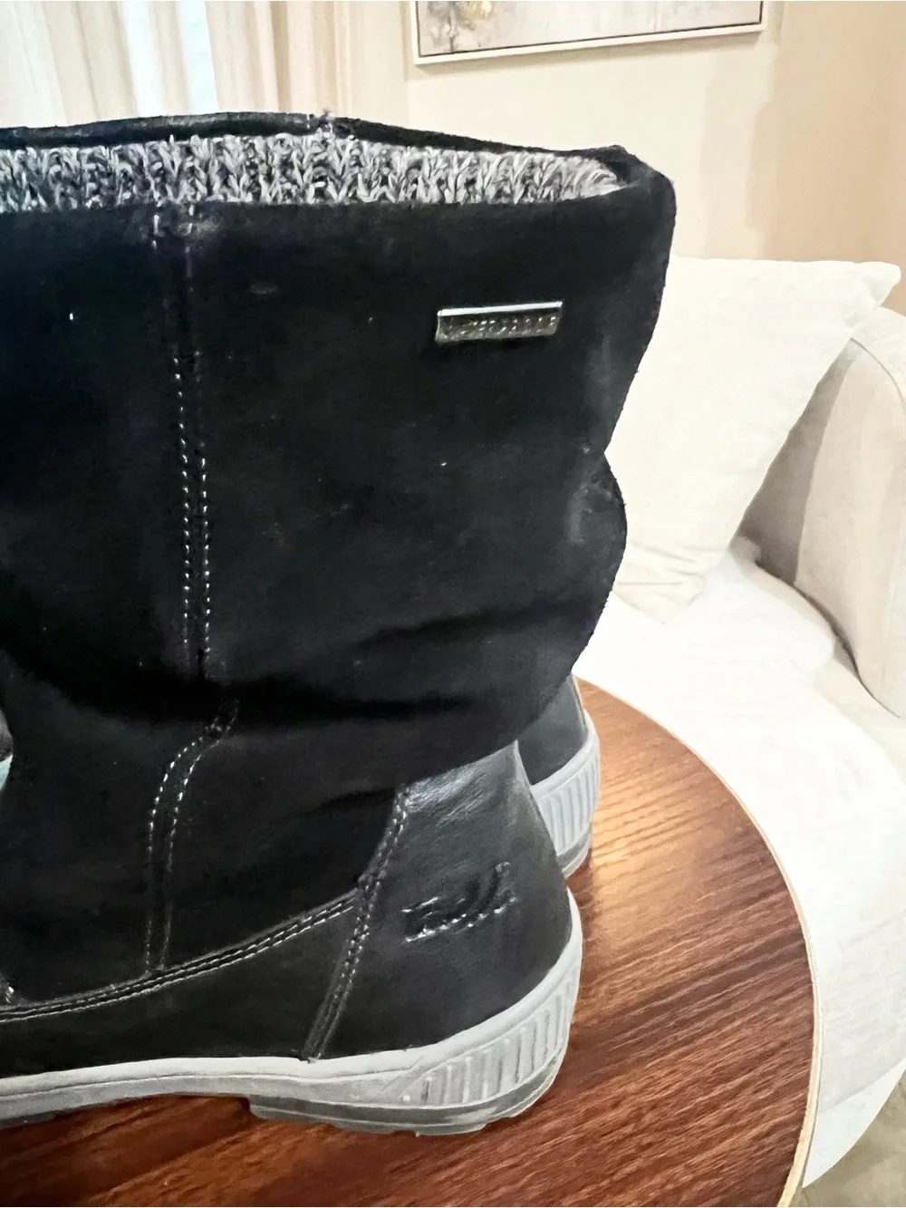 Tara M Black Leather and Suede High-Top Casual Women Waterpoof Boots, Size 9